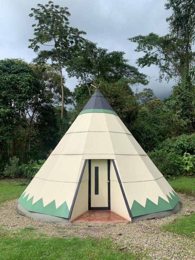 Bosque De Aventura & Glamping Refugio Del Bosque Hotel Ла Меса Екстериор снимка