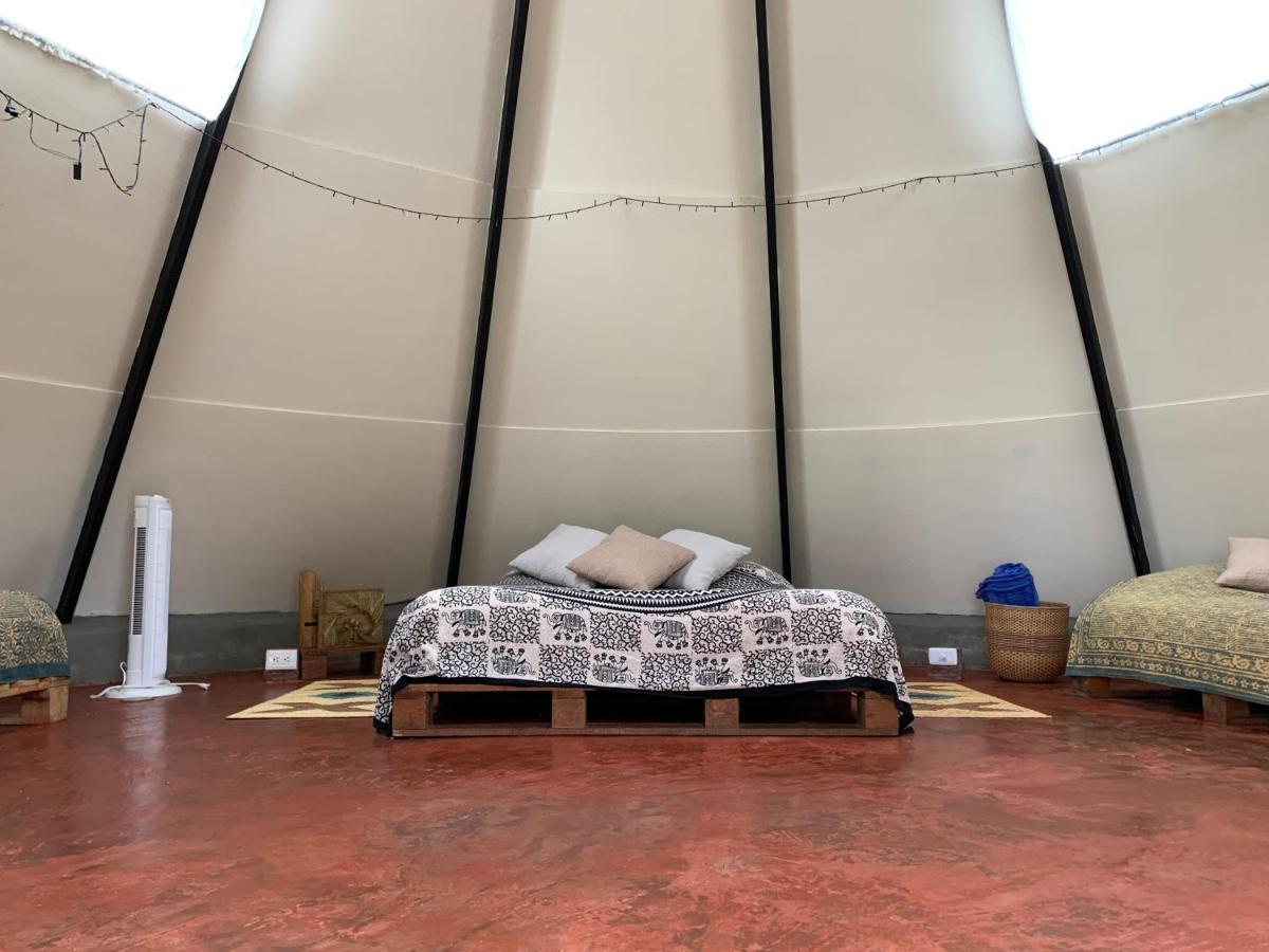 Bosque De Aventura & Glamping Refugio Del Bosque Hotel Ла Меса Екстериор снимка